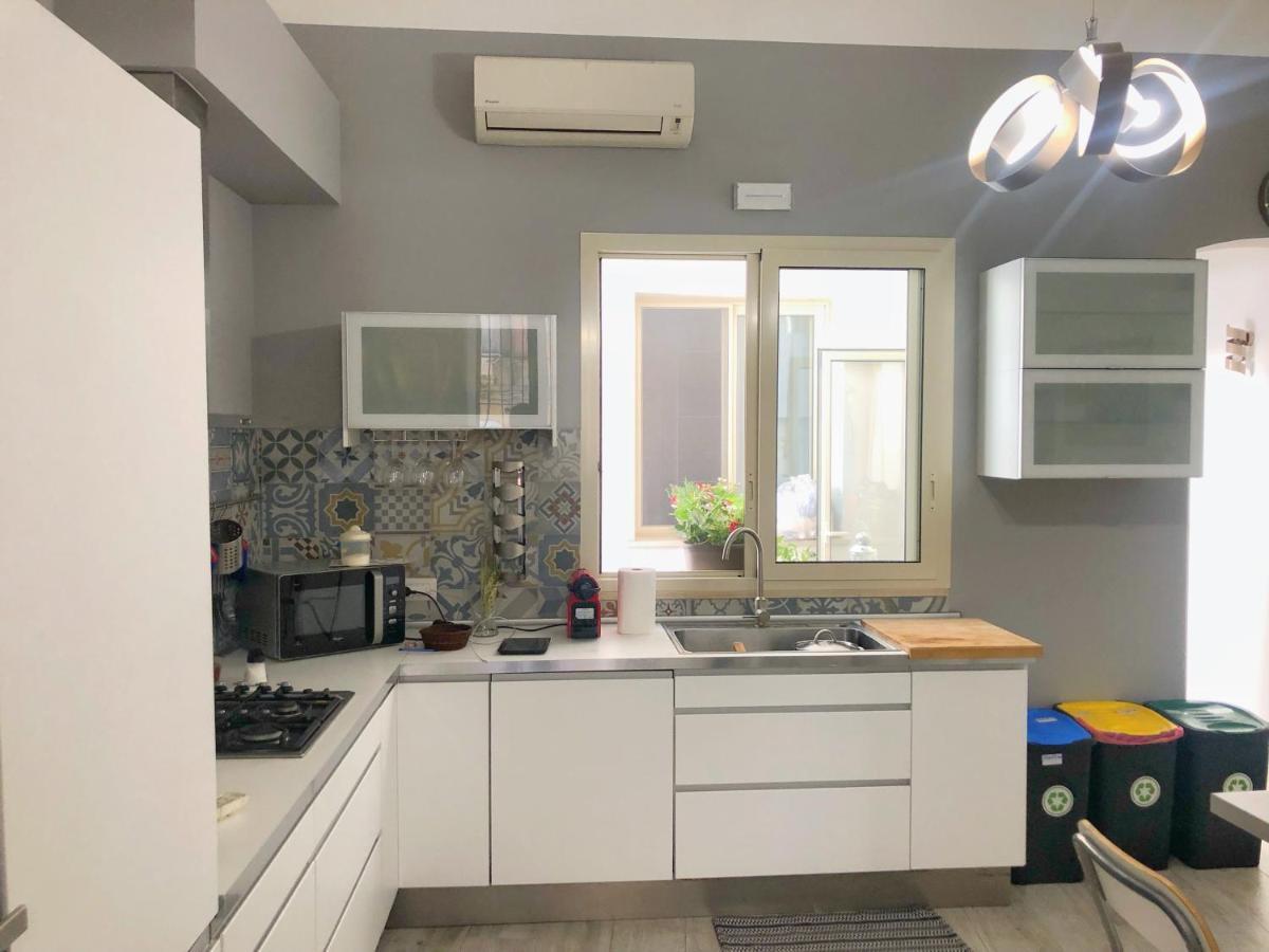 Apartment Alfonzetti-5 Min Walk To Central Train And Bus Station Catánia Buitenkant foto