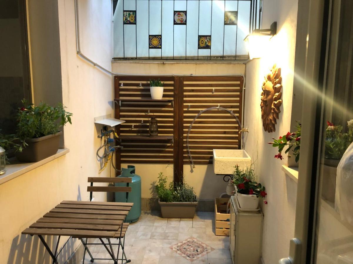 Apartment Alfonzetti-5 Min Walk To Central Train And Bus Station Catánia Buitenkant foto