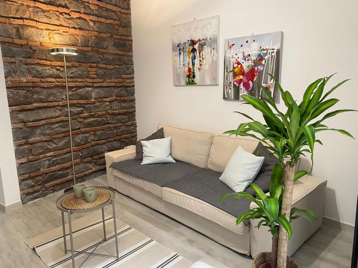 Apartment Alfonzetti-5 Min Walk To Central Train And Bus Station Catánia Buitenkant foto